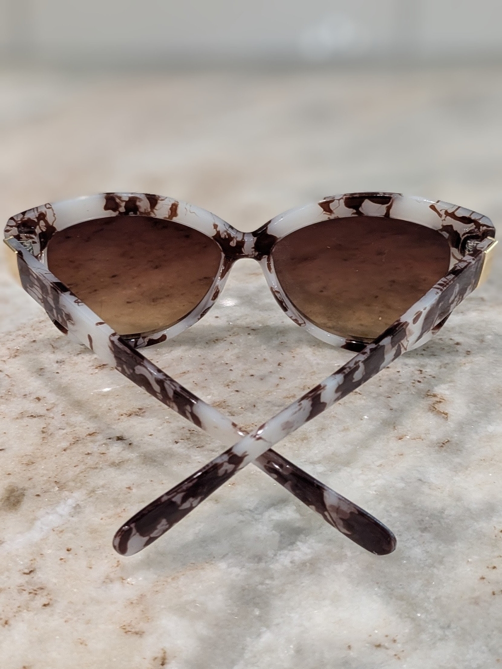 Marbled Cat-Eye Oversized Sunglasses - Brown & White